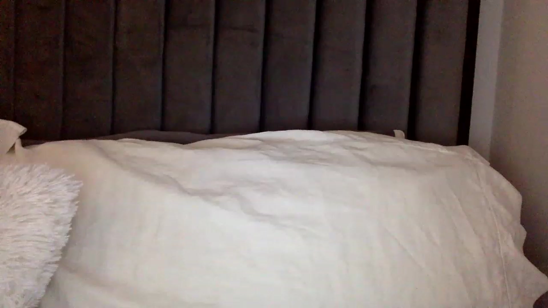 MsAkira video thumbnail