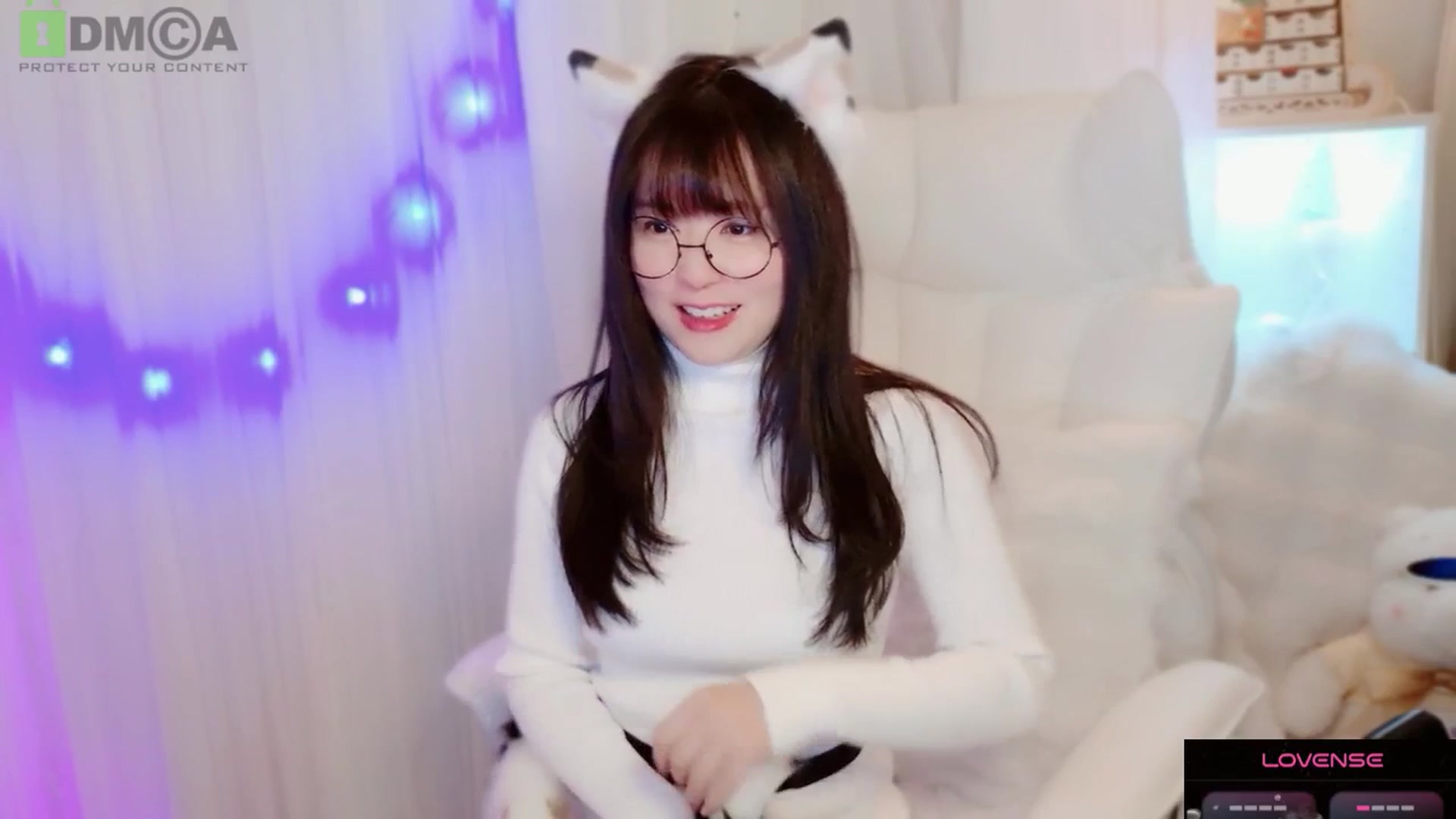 meowtheworld video thumbnail