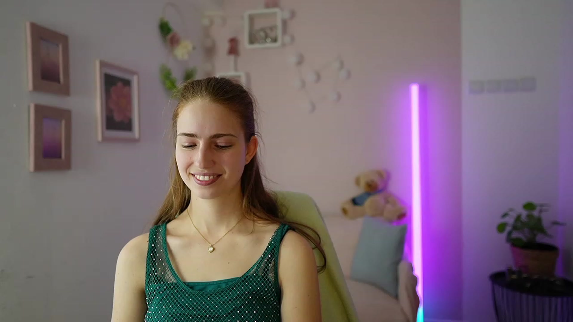 Naomi_Woods18 video thumbnail