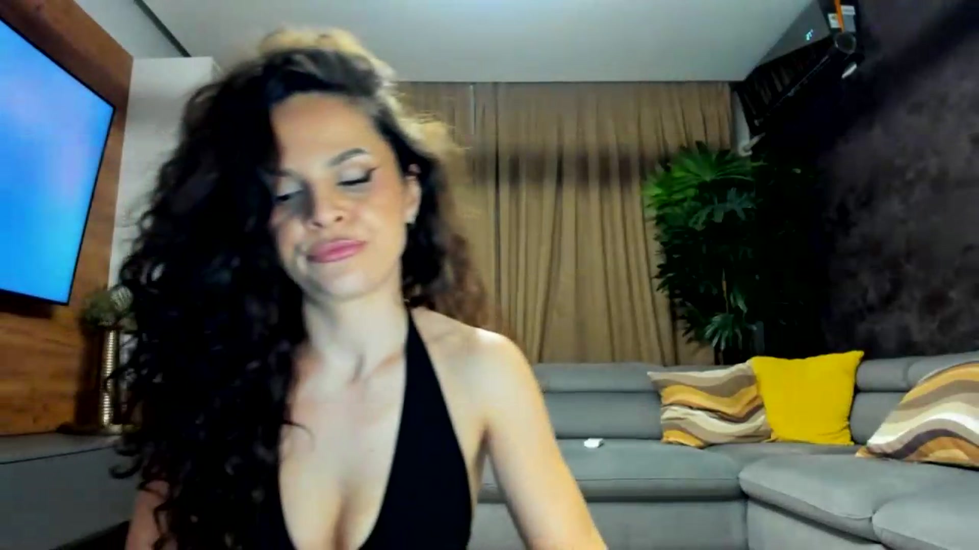 CurlyTrouble video thumbnail