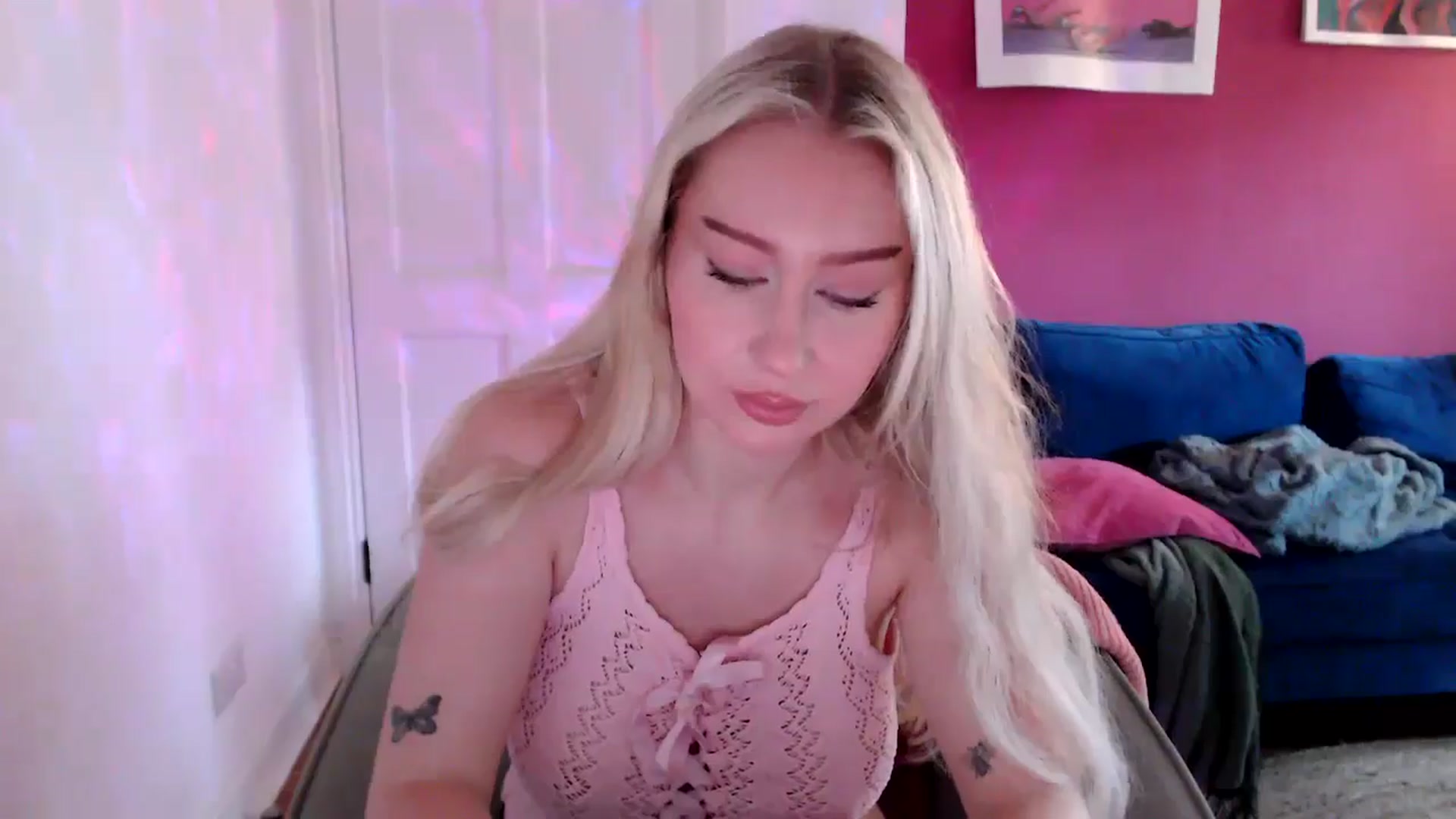 PetiteAvax video thumbnail