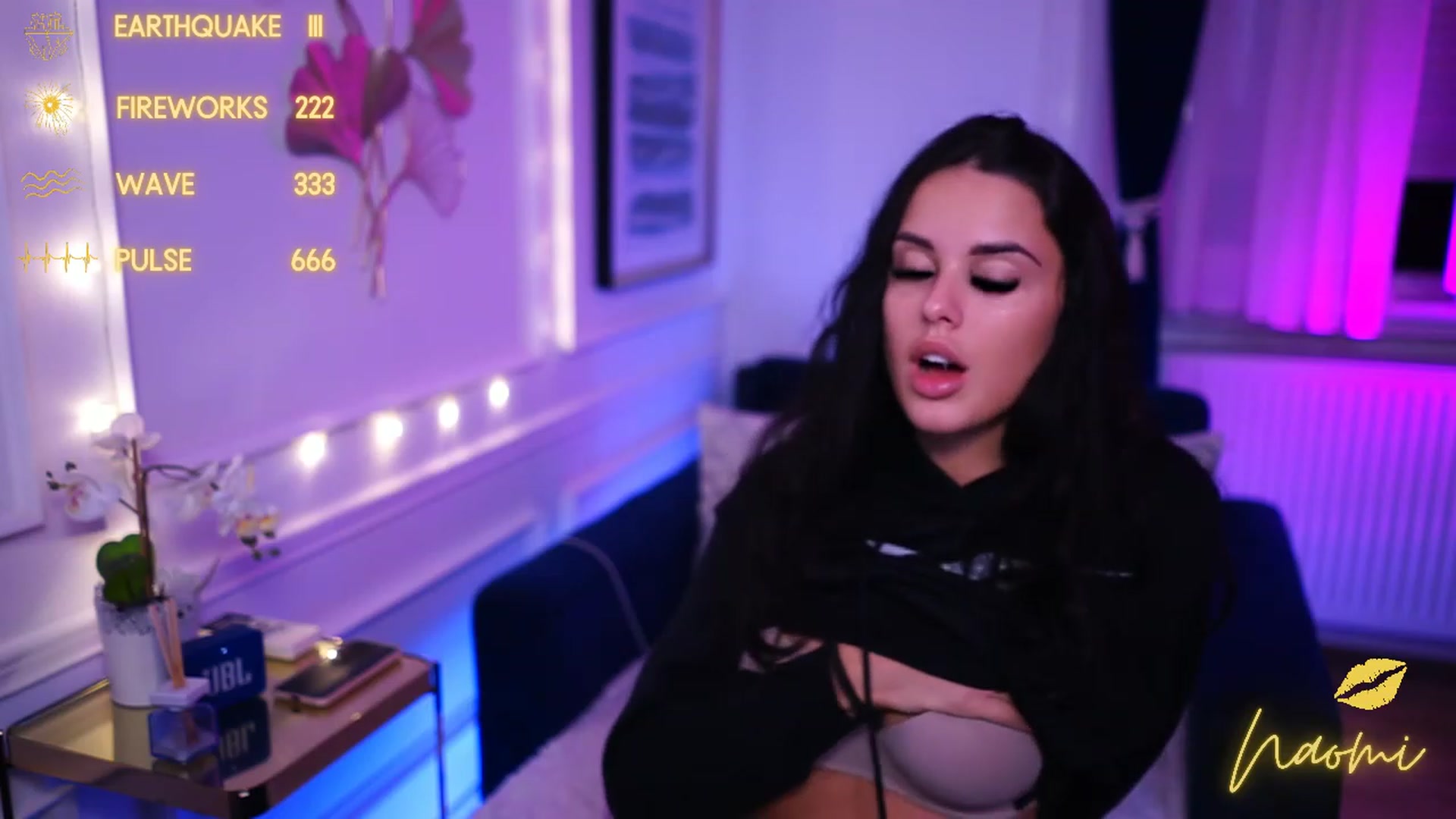 cinnabellee video thumbnail