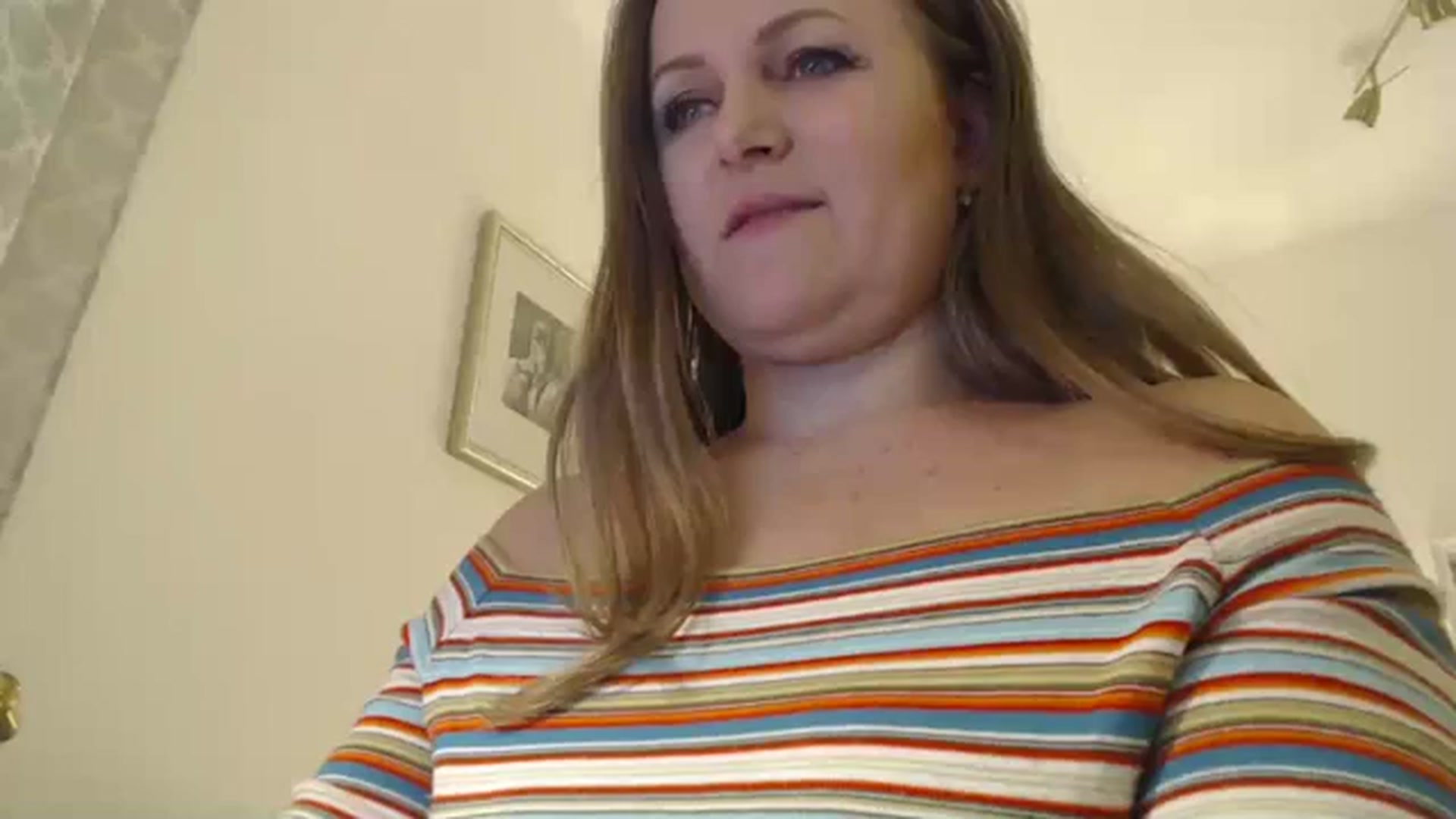 JustLily video thumbnail