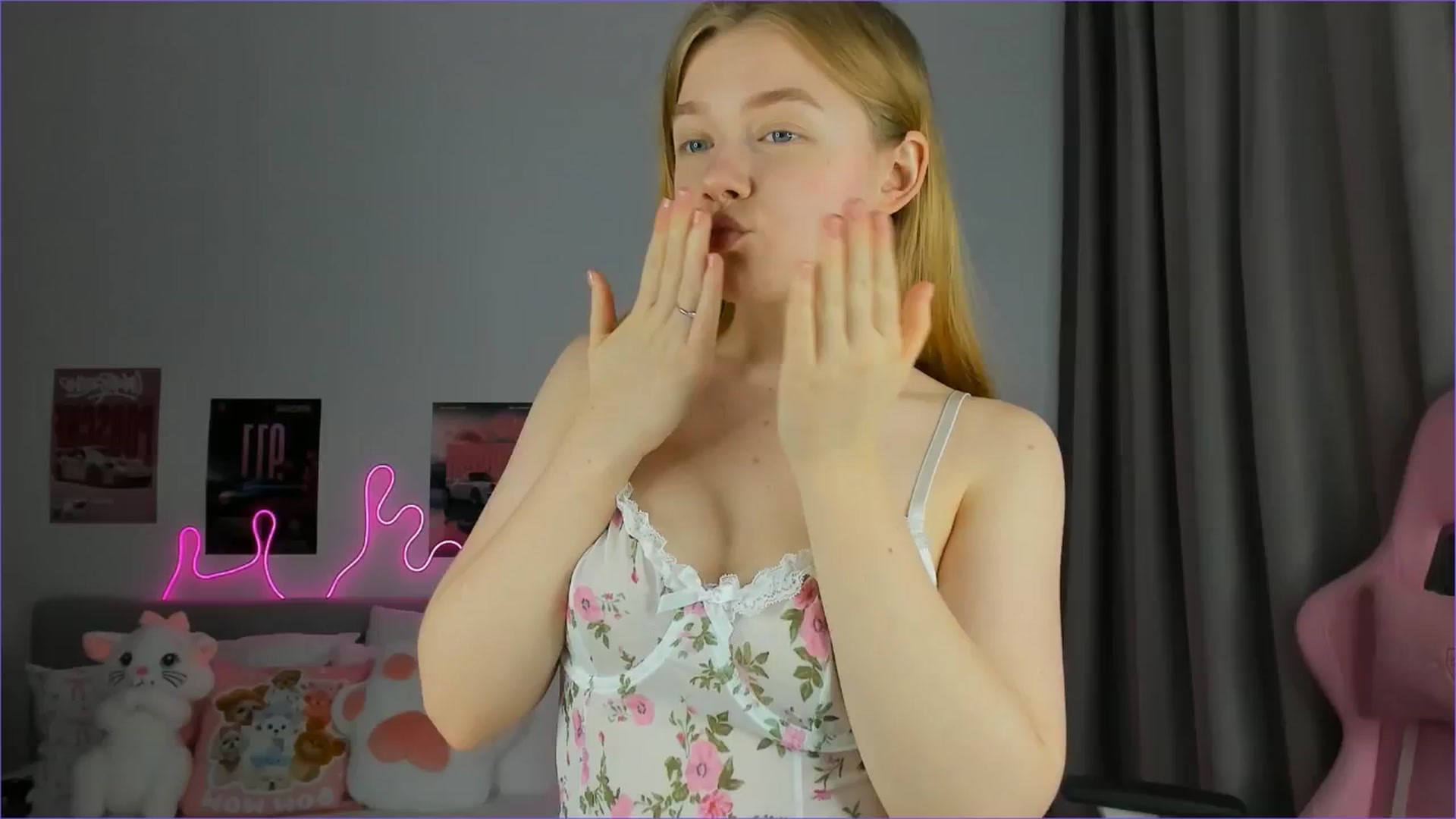 Evievil video thumbnail