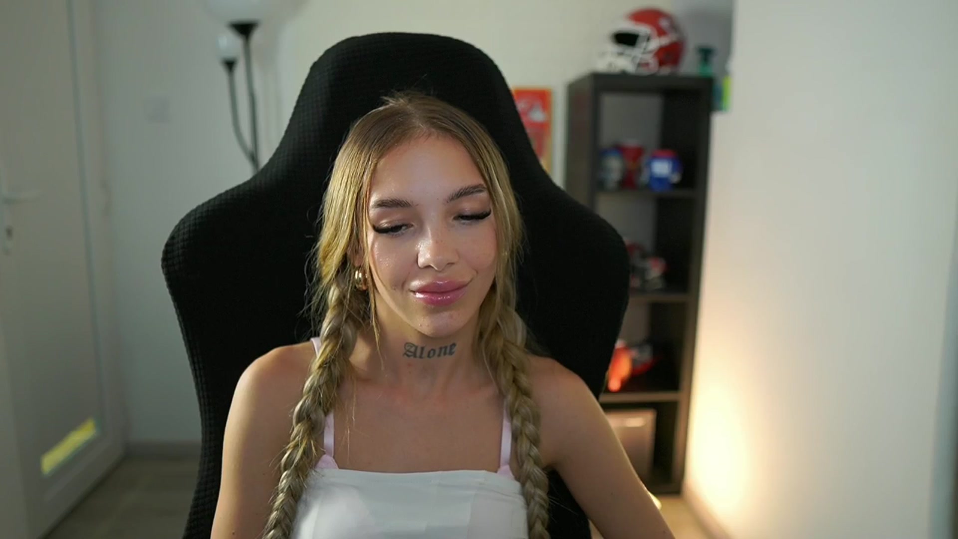 Alexxisky video thumbnail