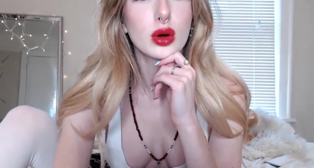 summereloise video thumbnail