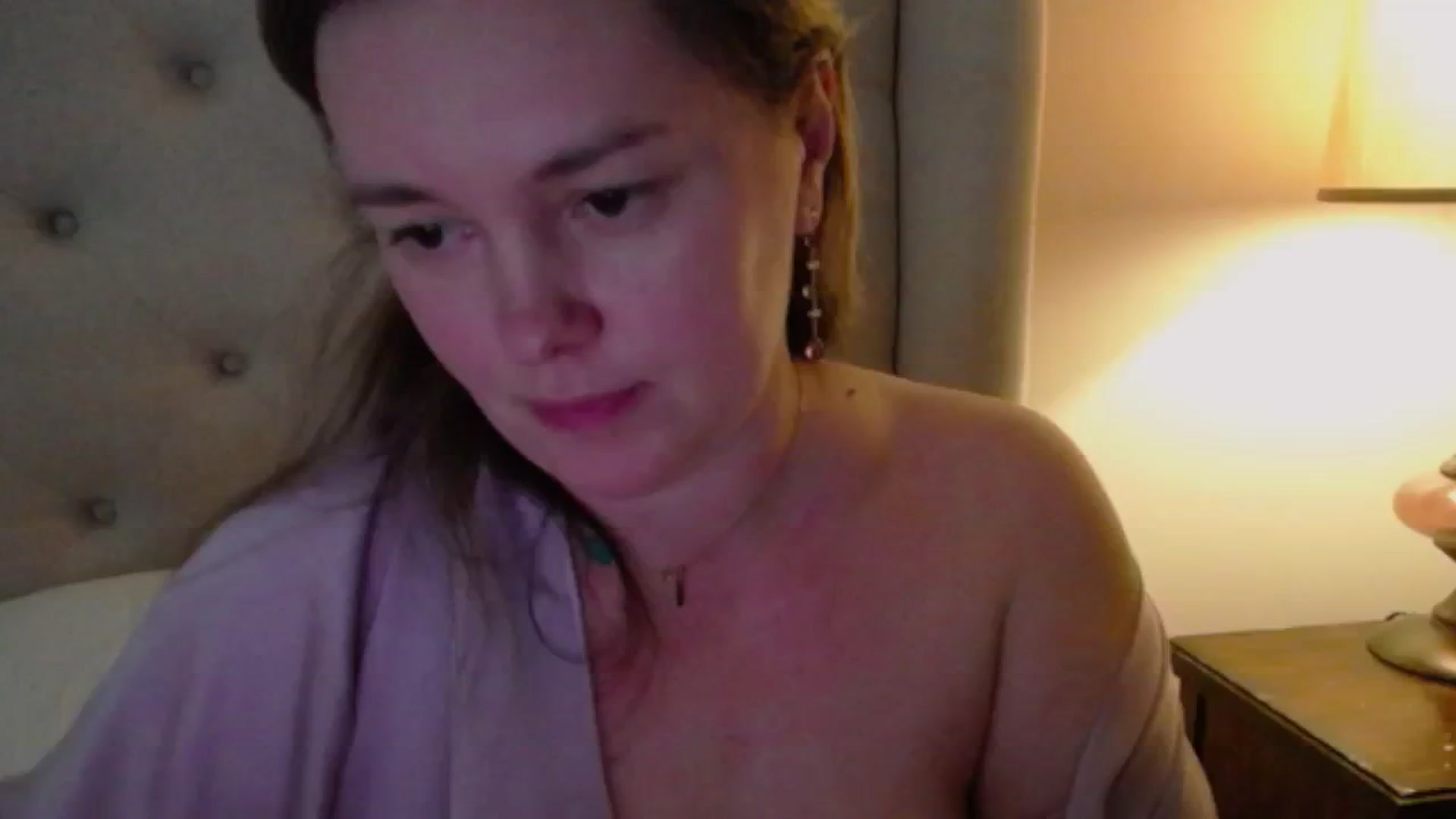 J0llye video thumbnail