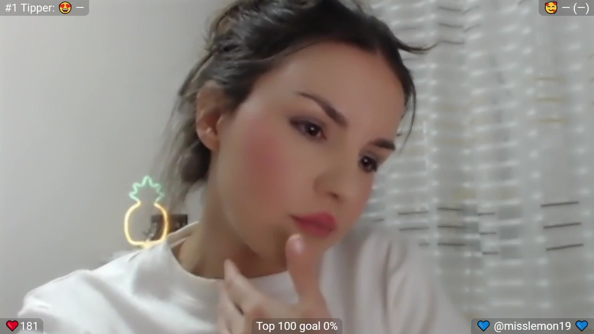 MissReno video thumbnail