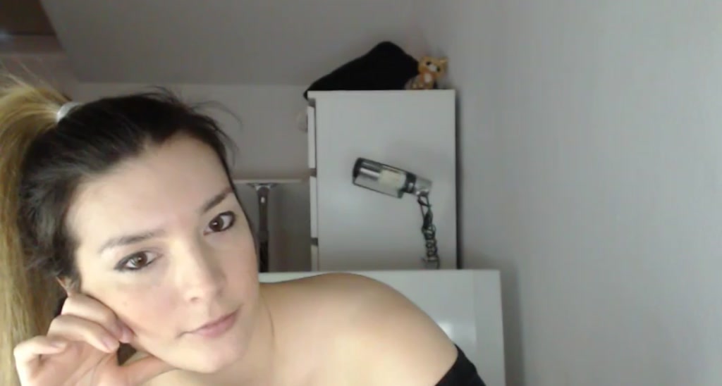Alessndra video thumbnail