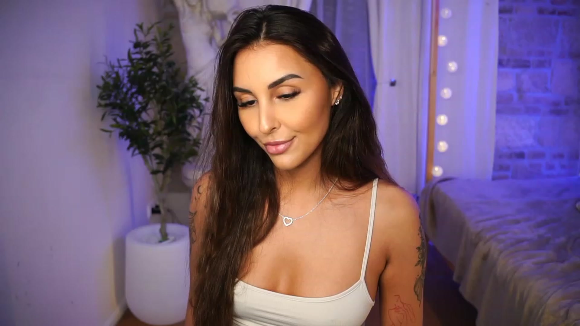 Lisamelow video thumbnail