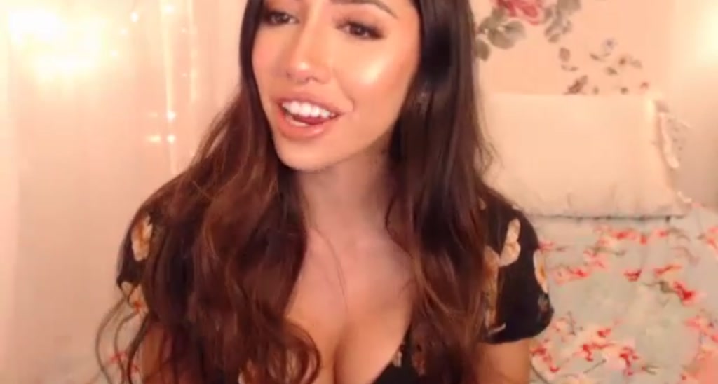 RobinMae video thumbnail