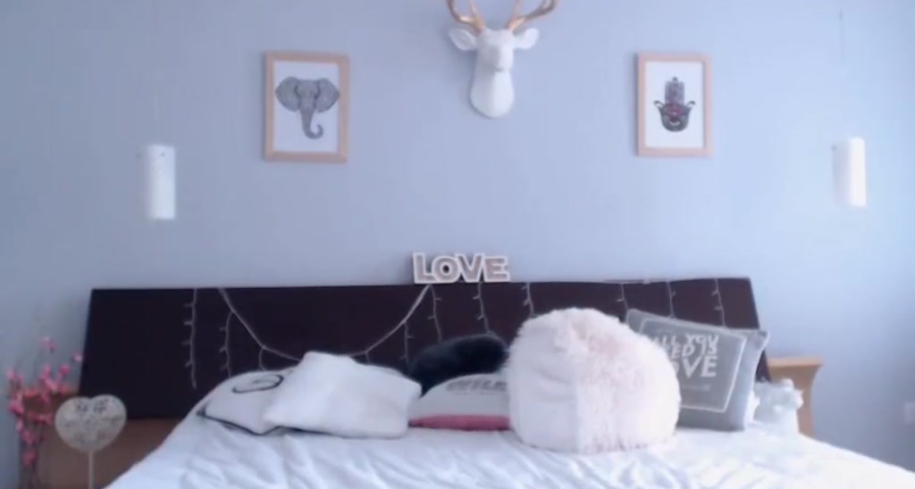 LauraVega video thumbnail