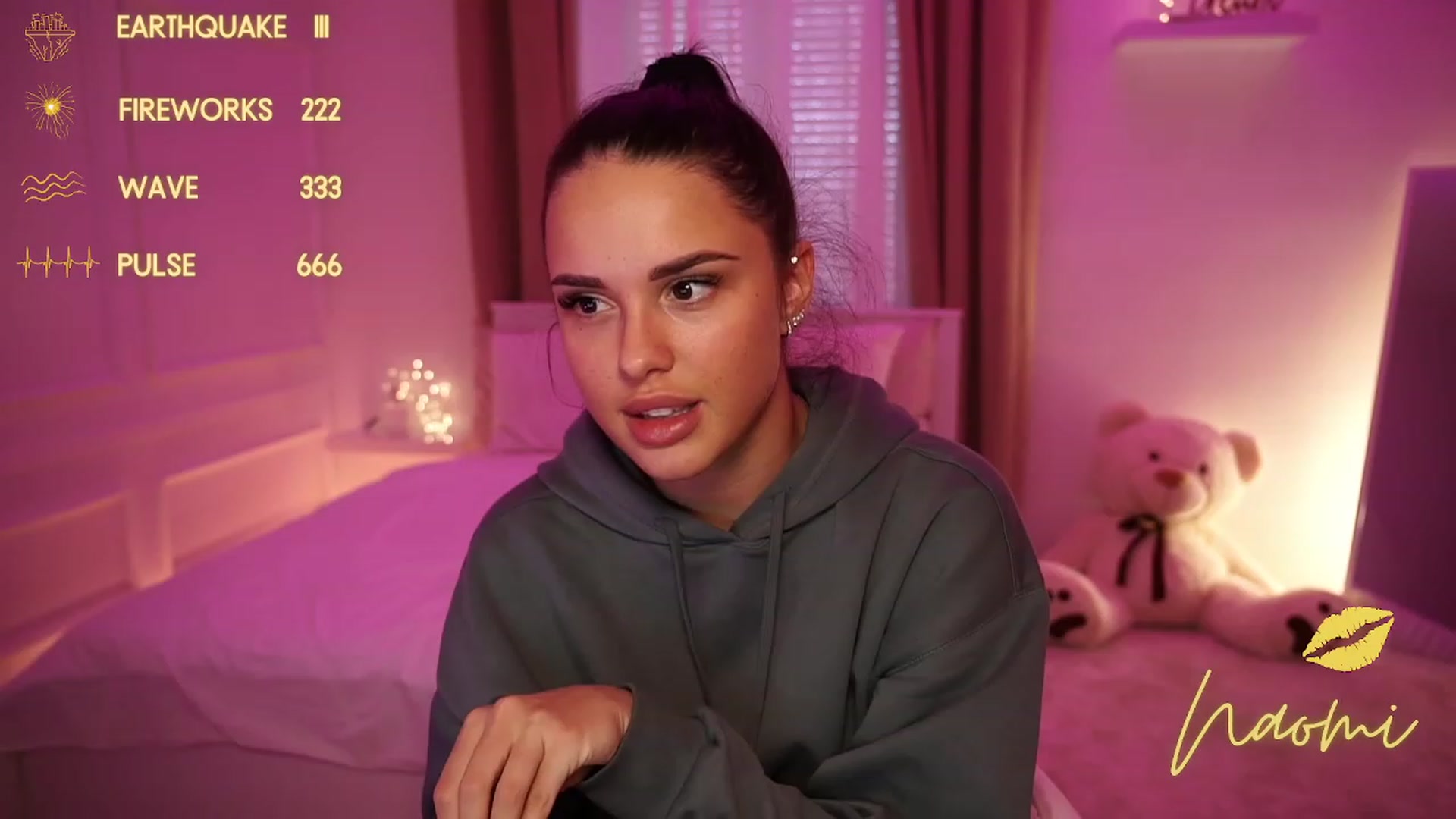 cinnabellee video thumbnail