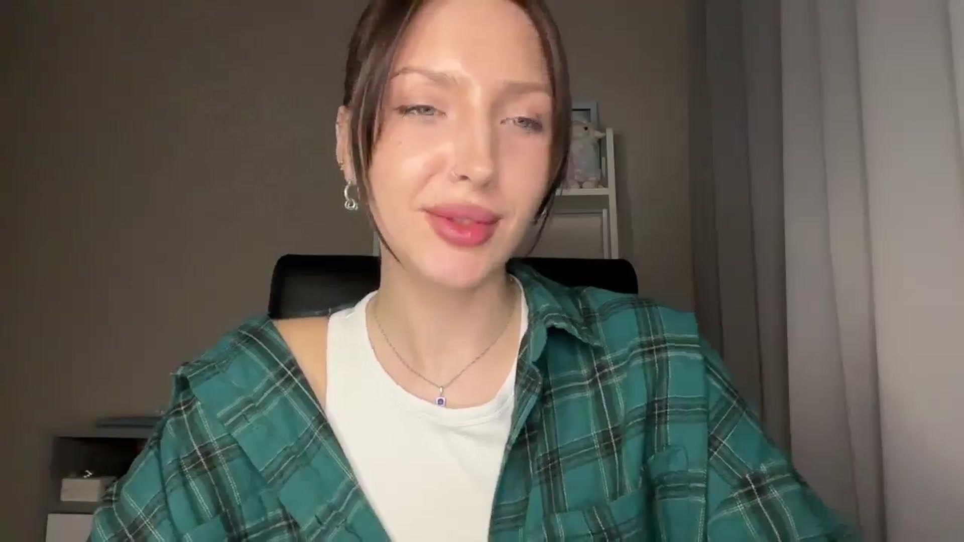 Di_Pearl video thumbnail
