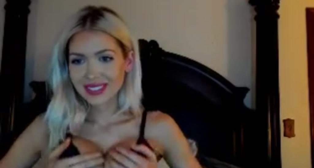 XO_Ella_XO video thumbnail
