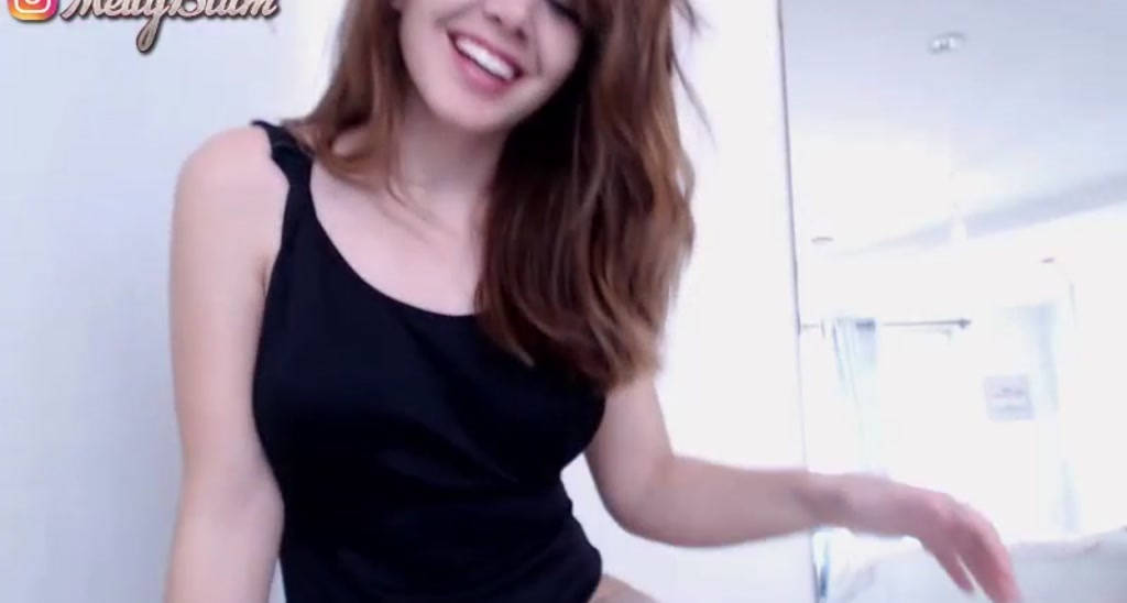 MellyBlum_ video thumbnail