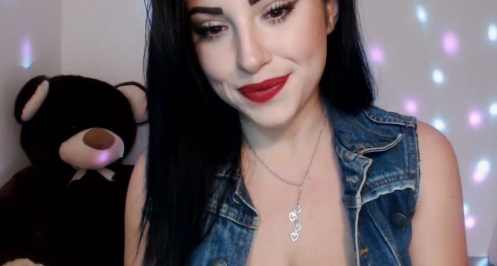 aLeDoll video thumbnail
