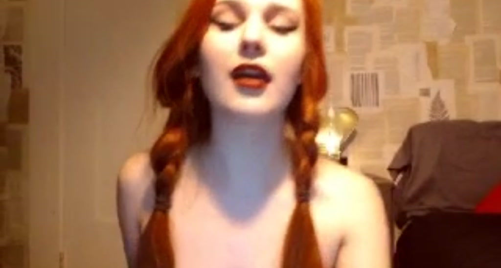 F_l_o_r_a video thumbnail