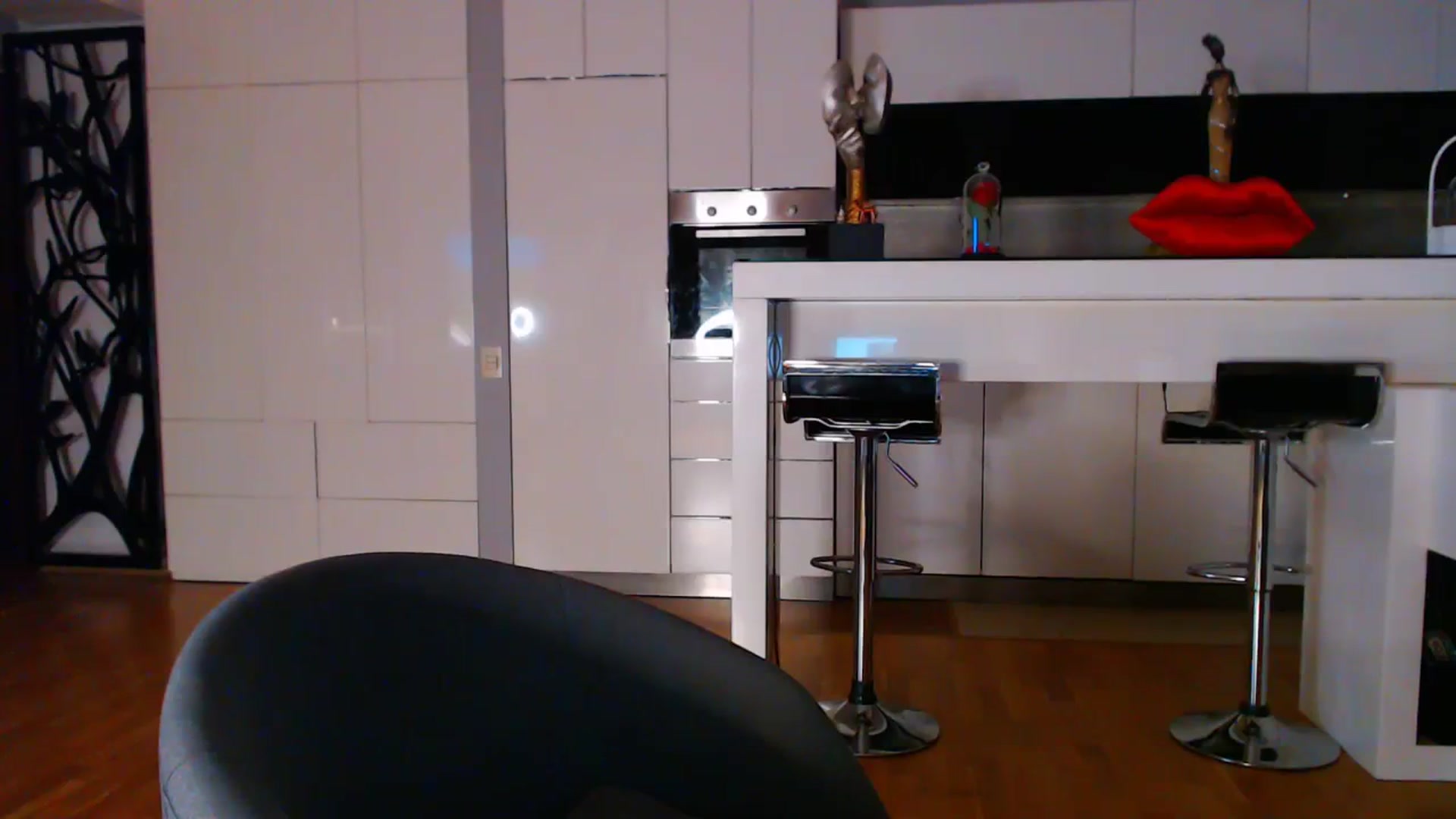 D_y_y video thumbnail