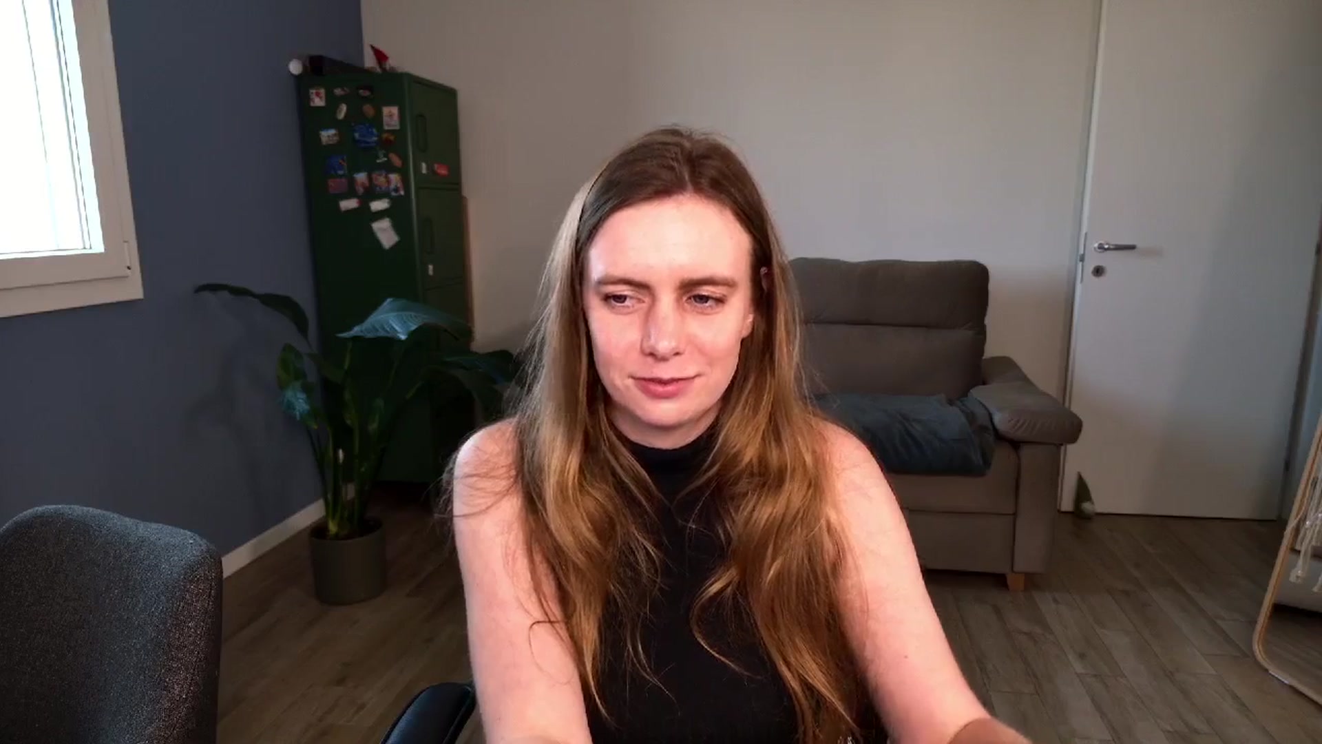 Personage video thumbnail
