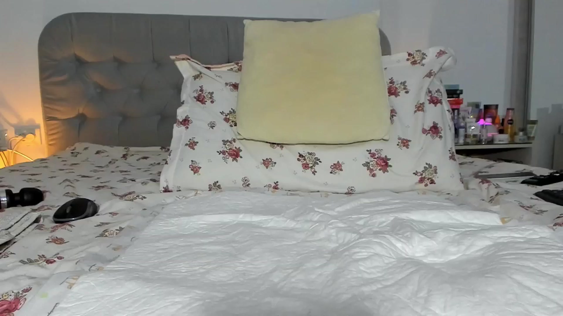 Hornyashell_x video thumbnail
