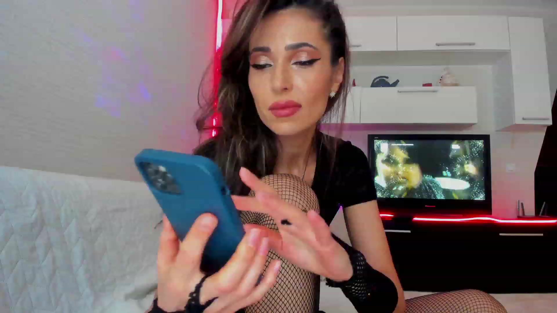 SmileyTinaa video thumbnail