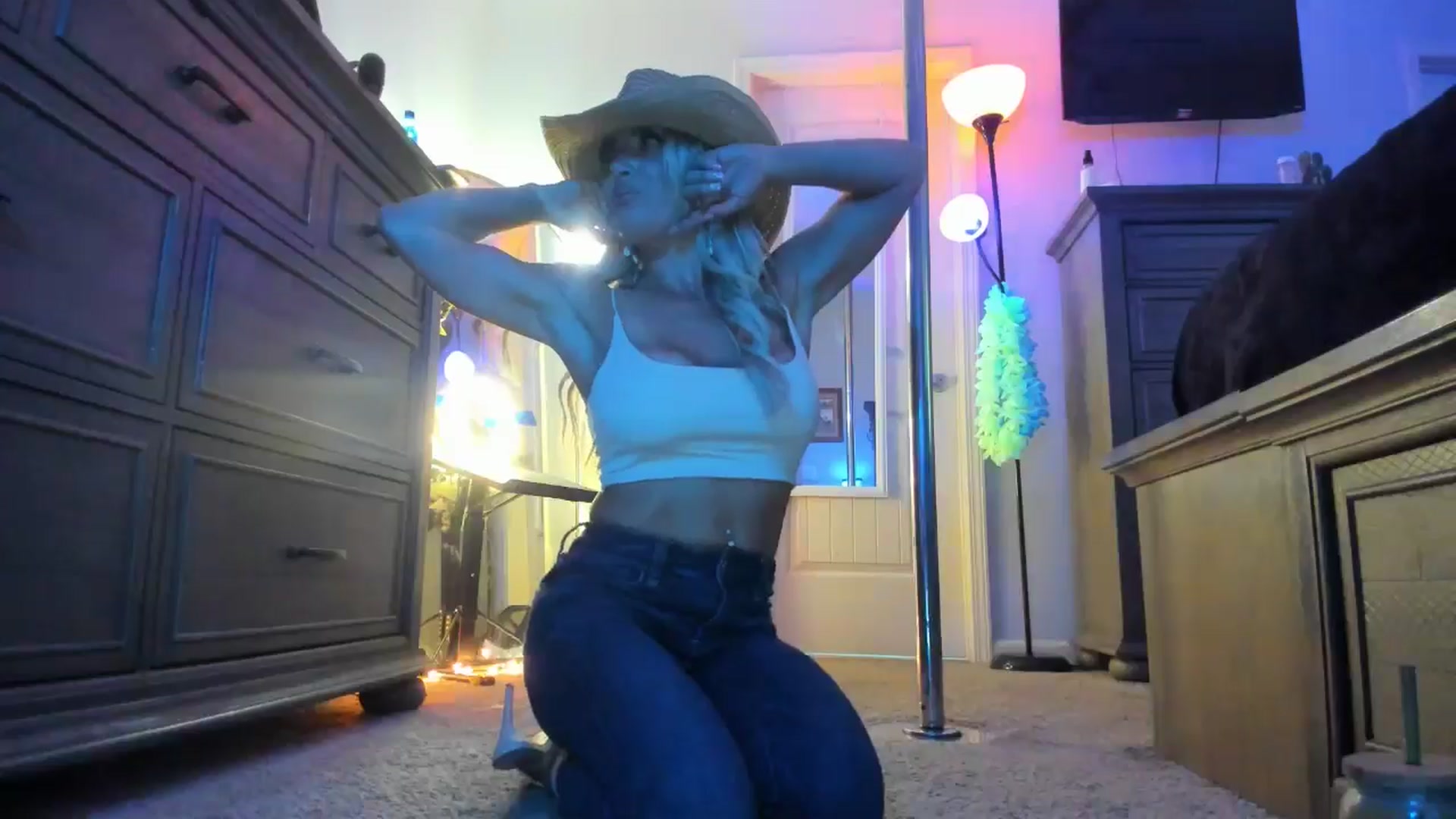 TeXxxx video thumbnail