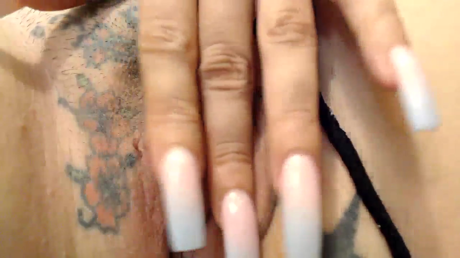 MissDivinna video thumbnail