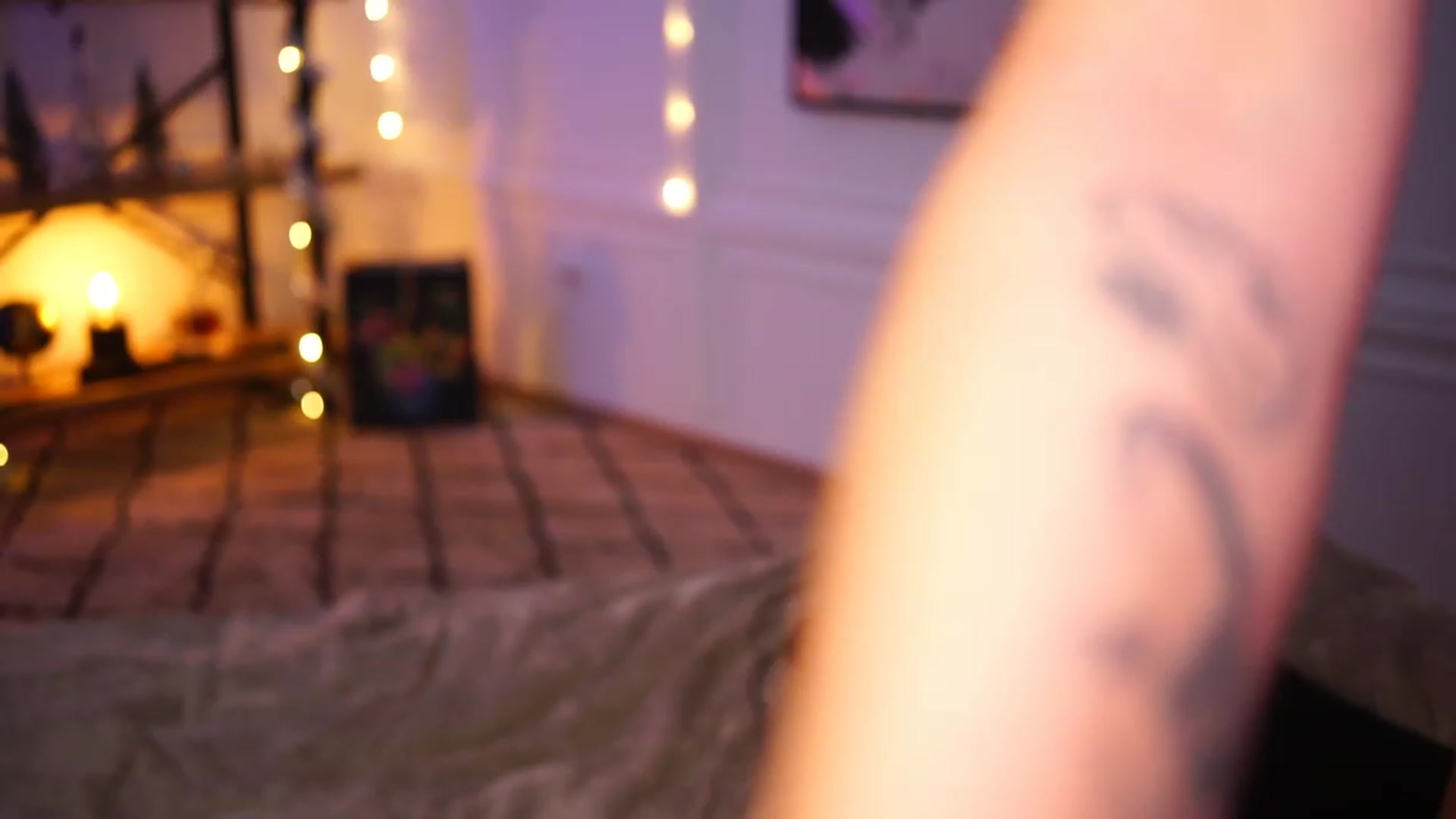 Lisamelow video thumbnail