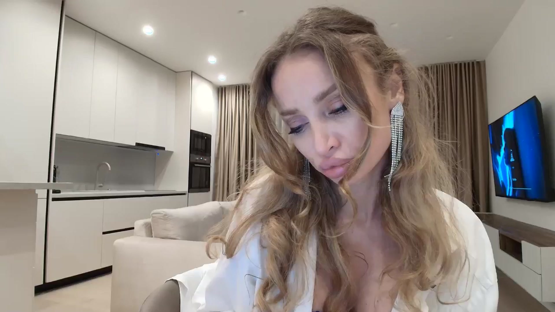 Anayys video thumbnail