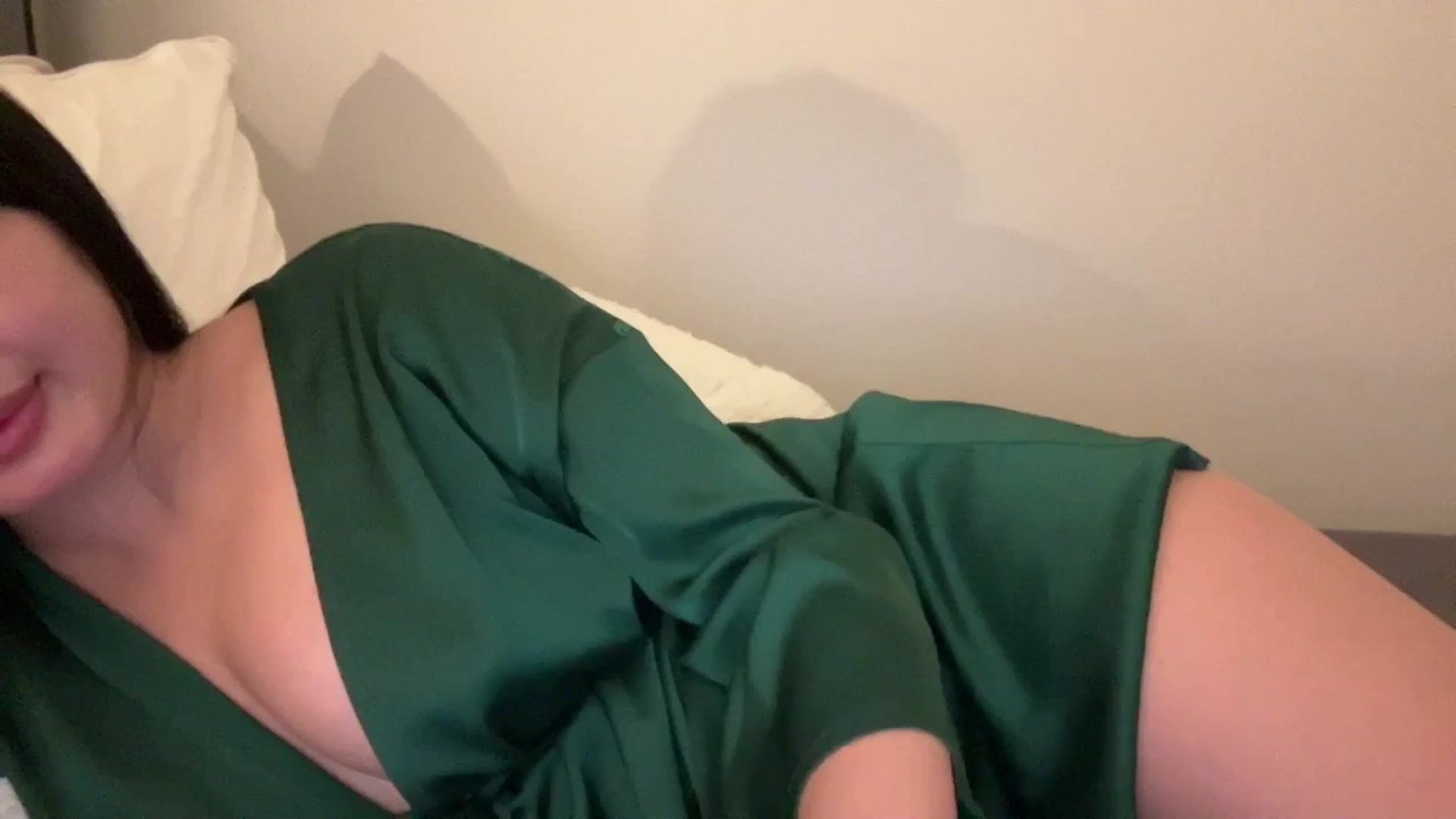 MsAkira video thumbnail