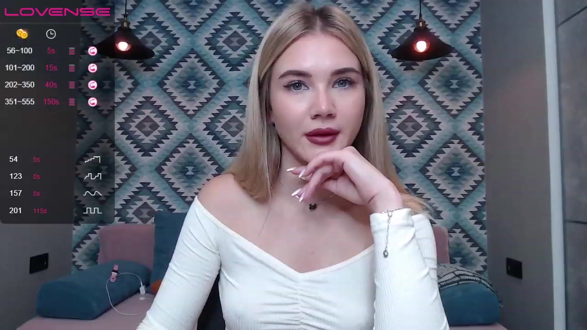 HolyMeow video thumbnail