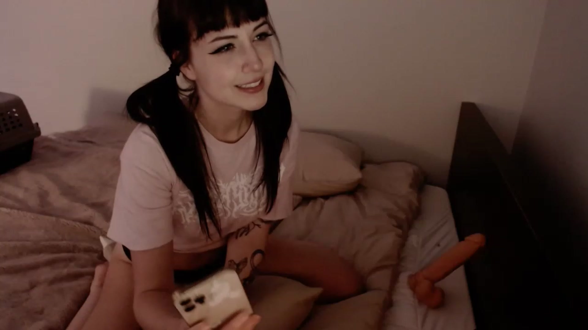 cuteholly video thumbnail