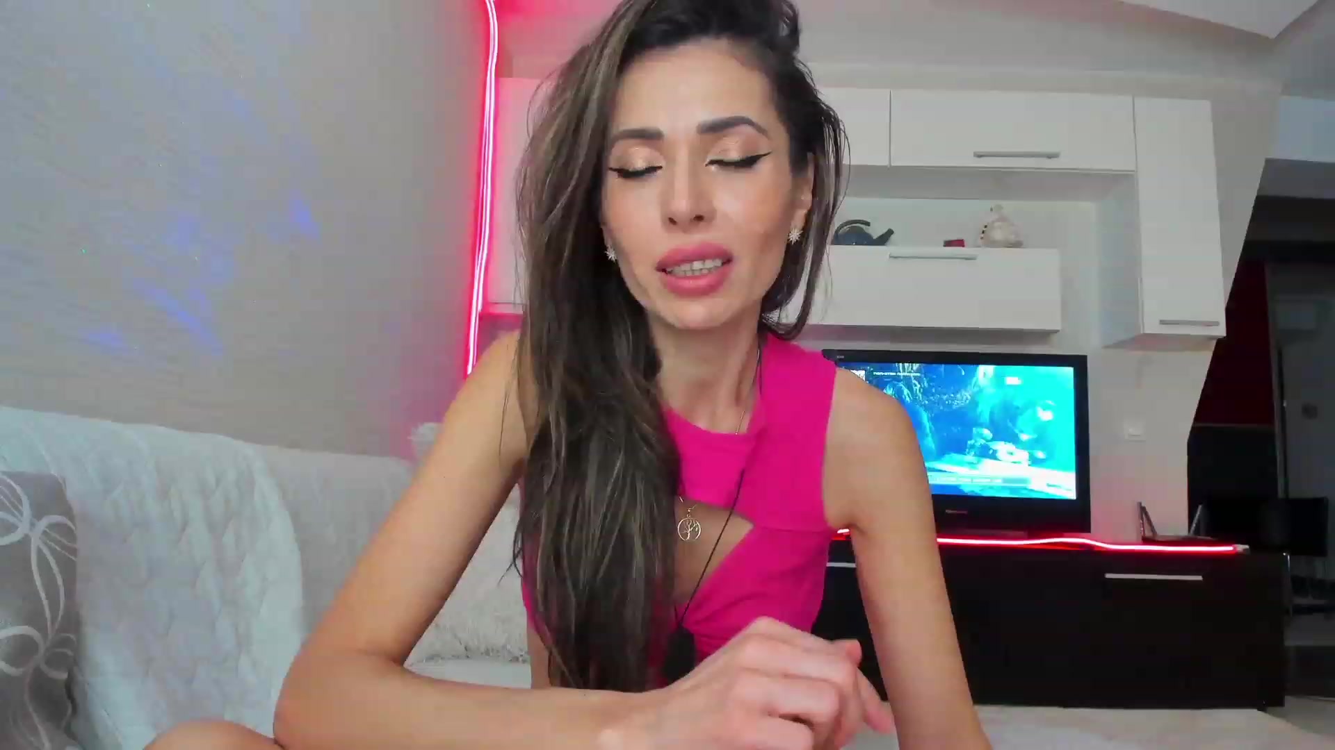 SmileyTinaa video thumbnail