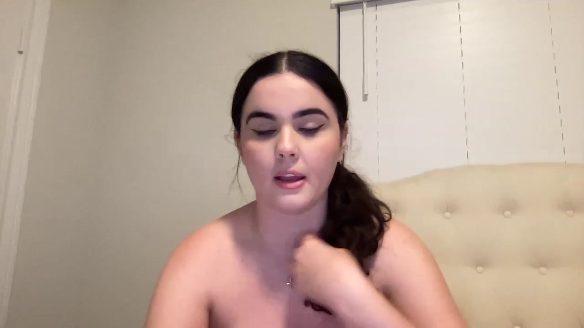Giaislovely video thumbnail