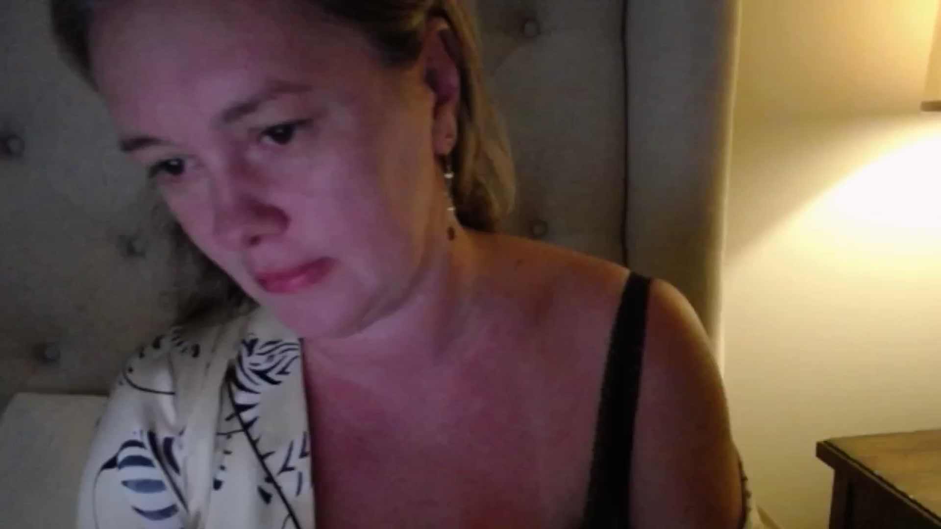 J0llye video thumbnail
