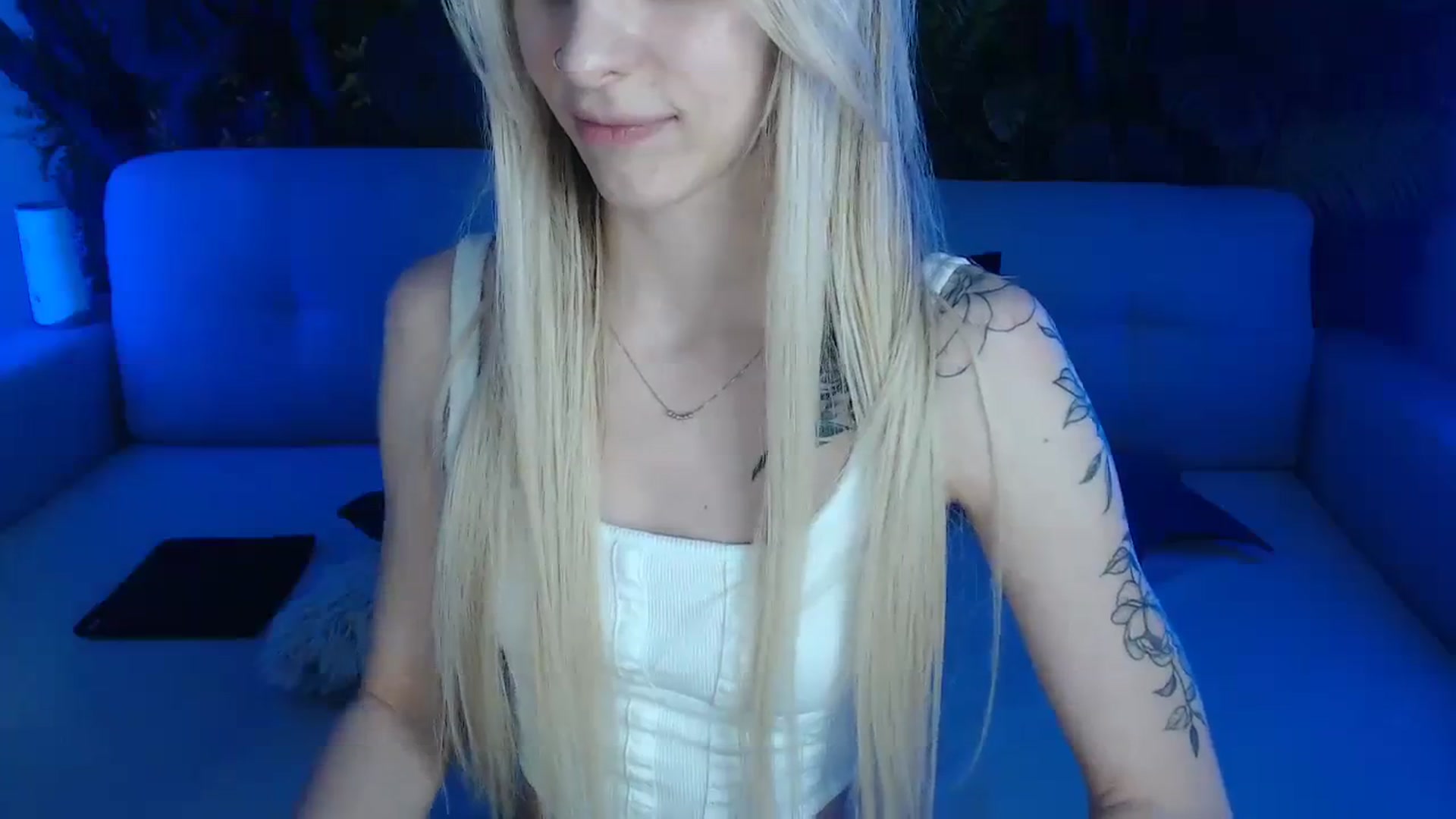 Horny_Blond video thumbnail