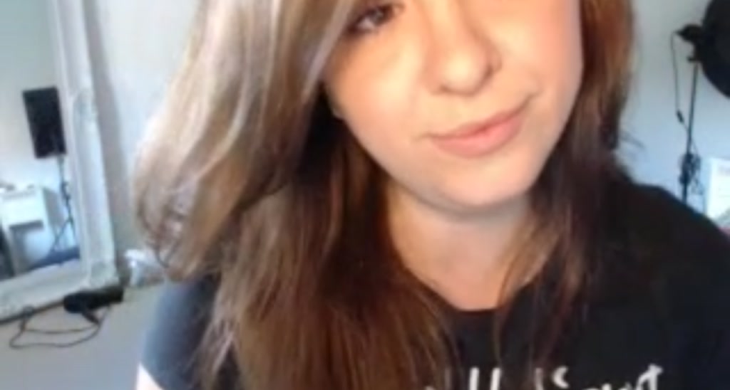 Uk_Busty_Babe video thumbnail