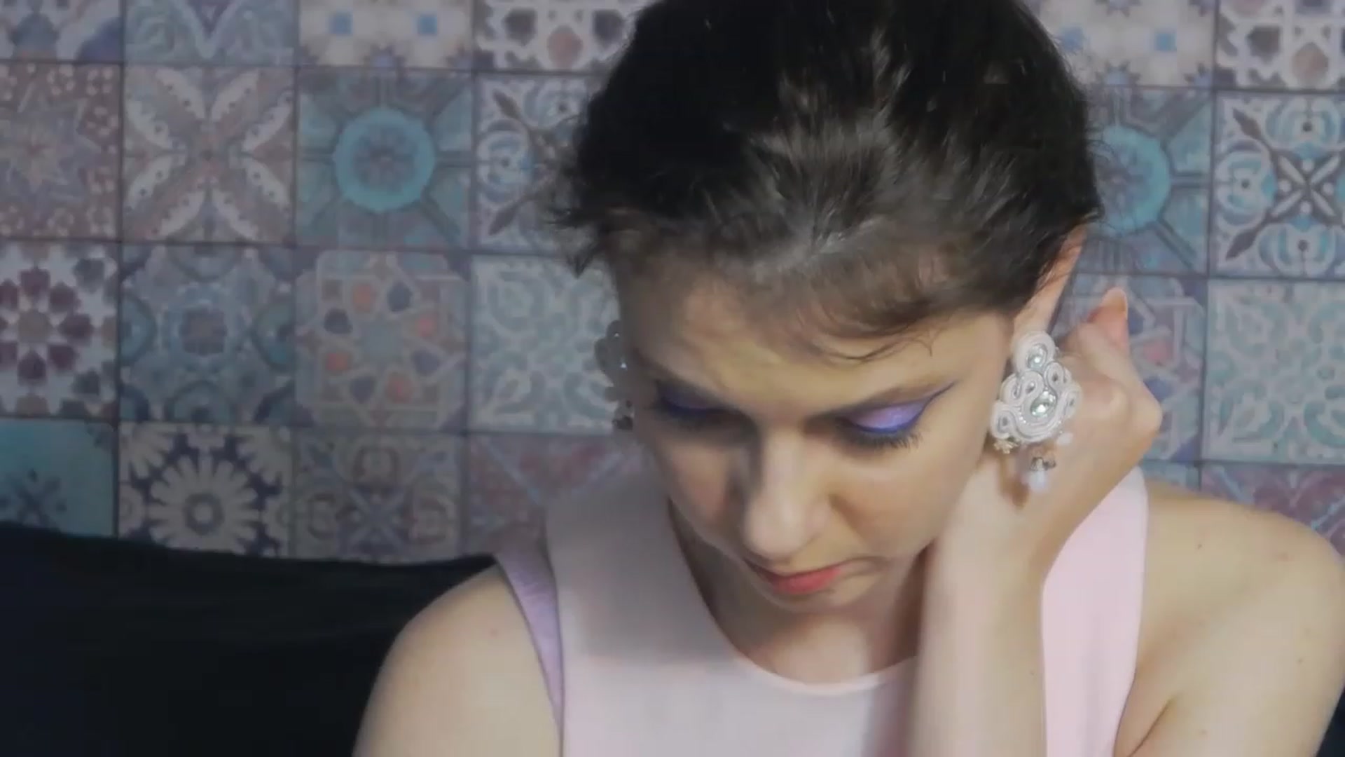 MissAracely video thumbnail