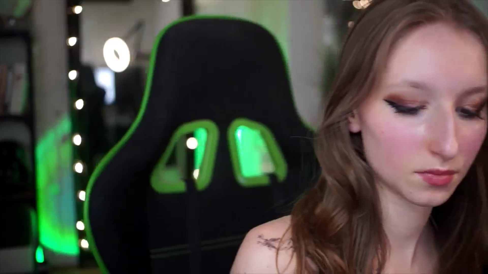 Kira9 video thumbnail
