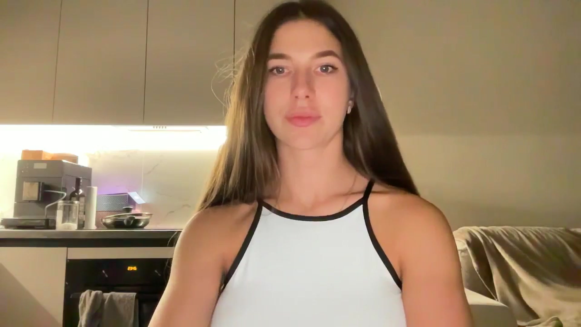 kissfreeze video thumbnail