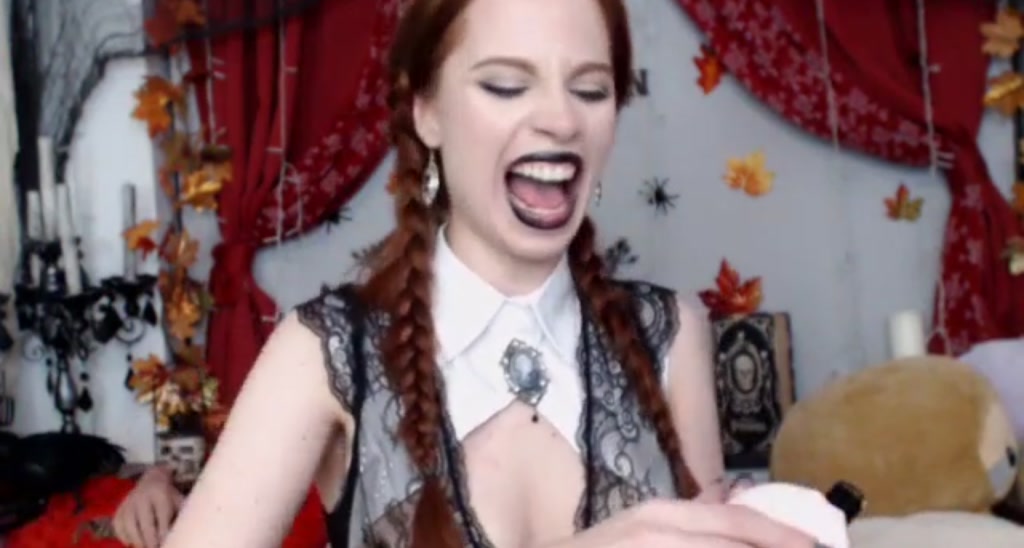ClaraCosmia video thumbnail