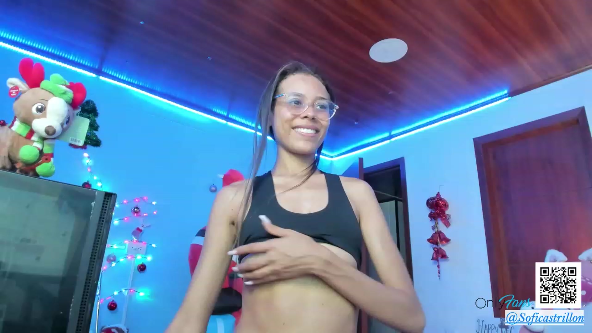 pamela_land video thumbnail