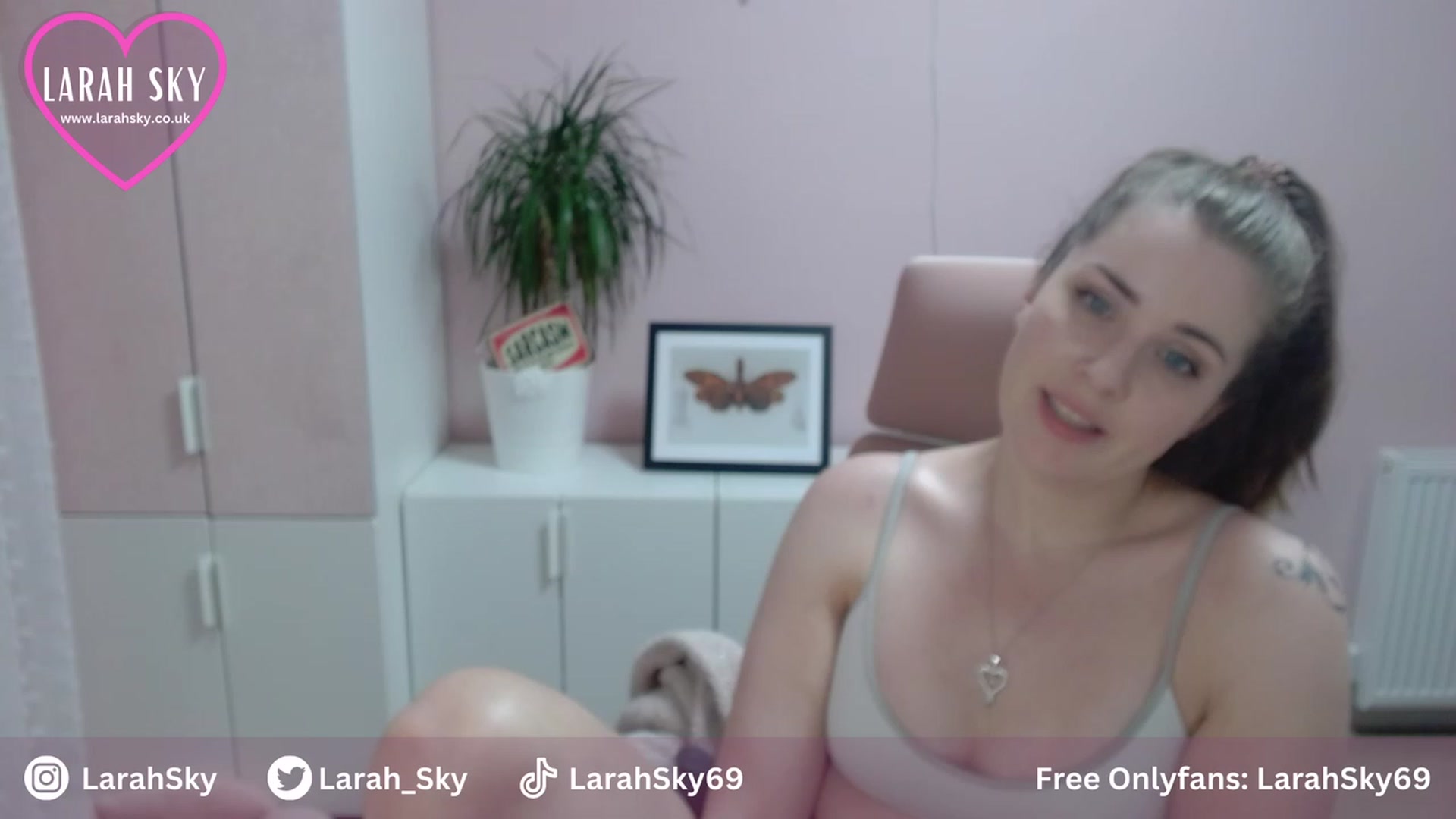 Larah_Sky video thumbnail