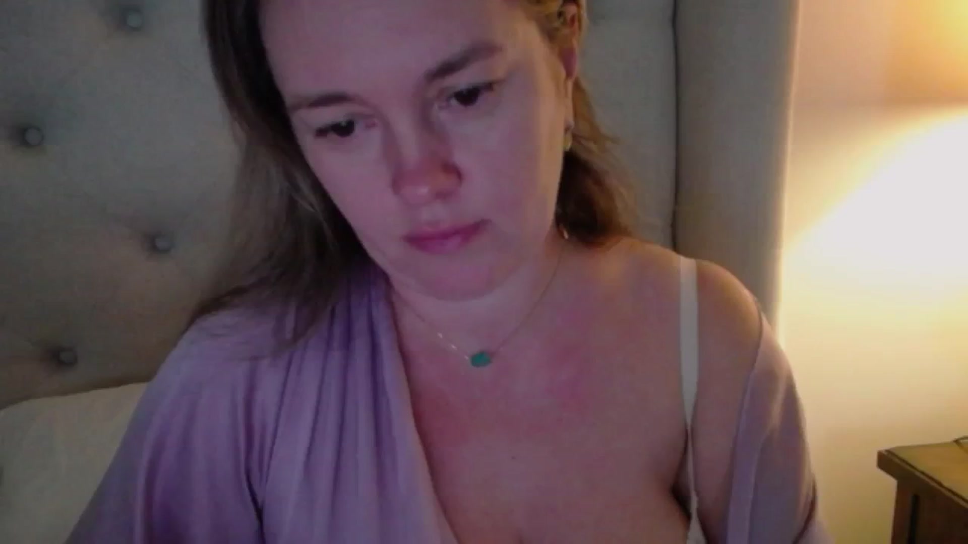 J0llye video thumbnail