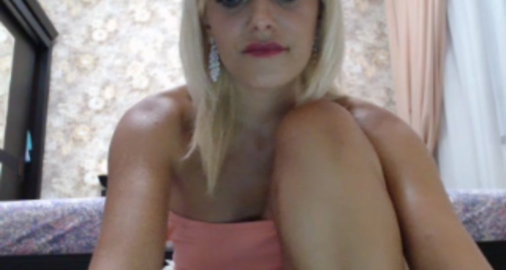 AwesomeBlonde video thumbnail