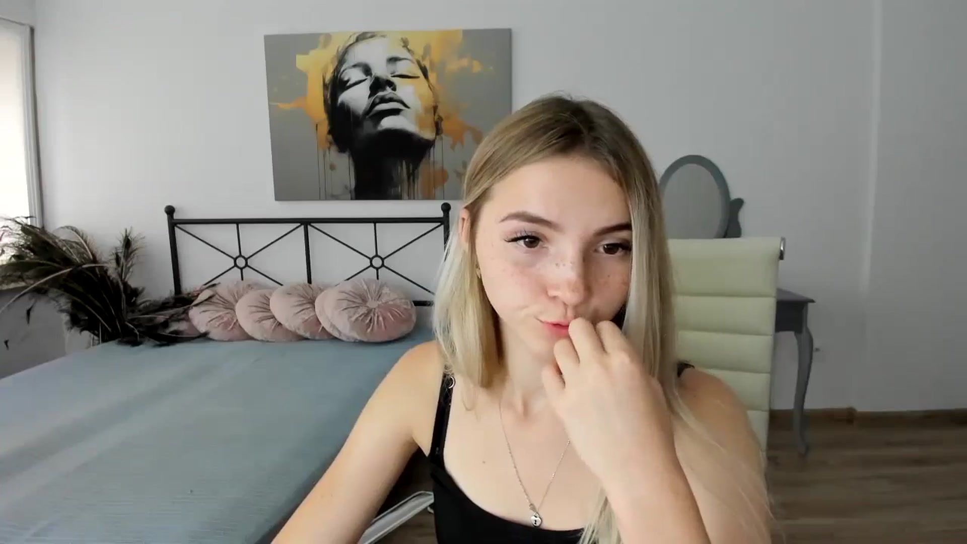 Daisyy video thumbnail