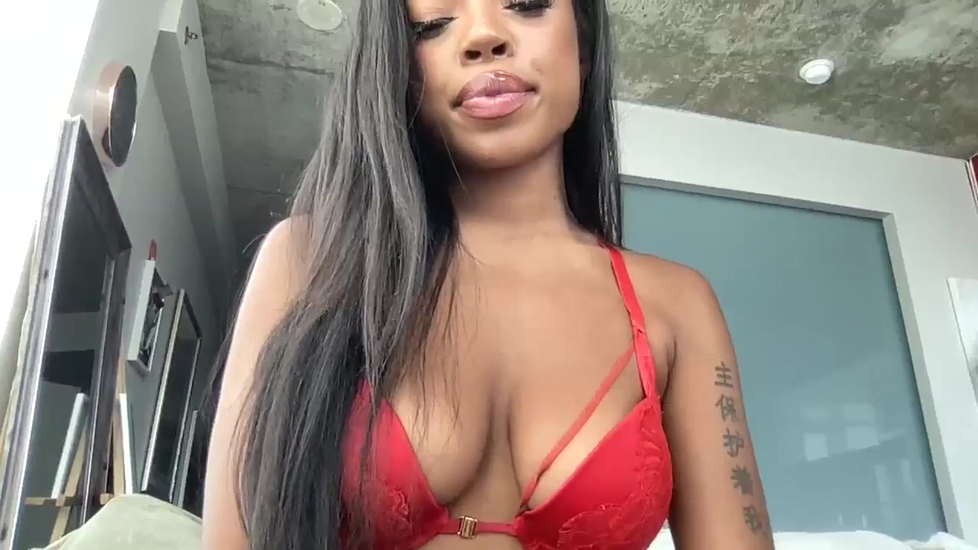 EmiliaBrooks video thumbnail