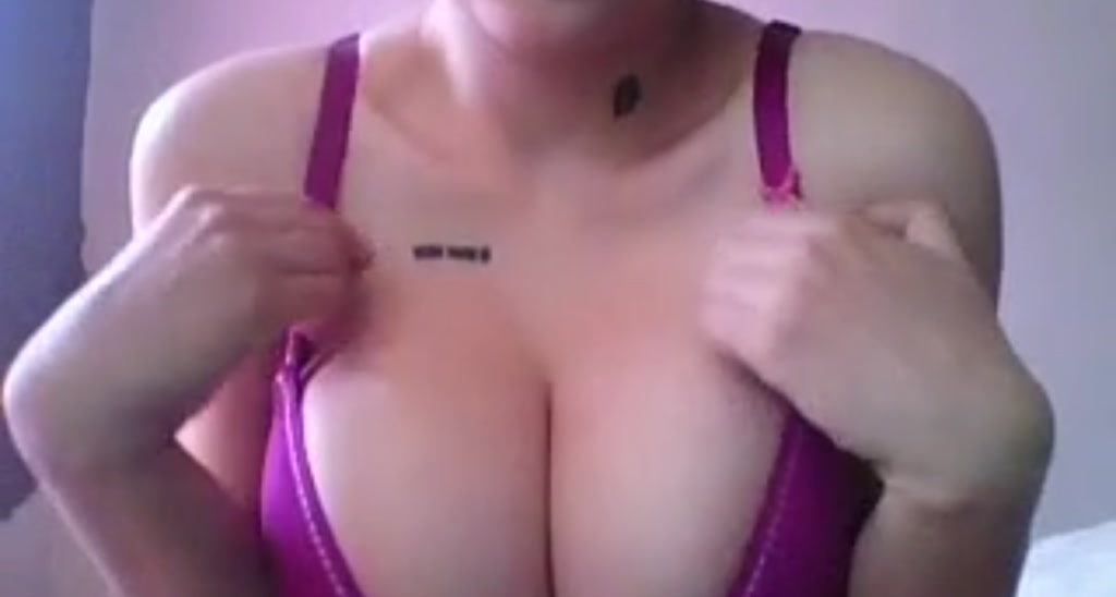 Val_Santos video thumbnail