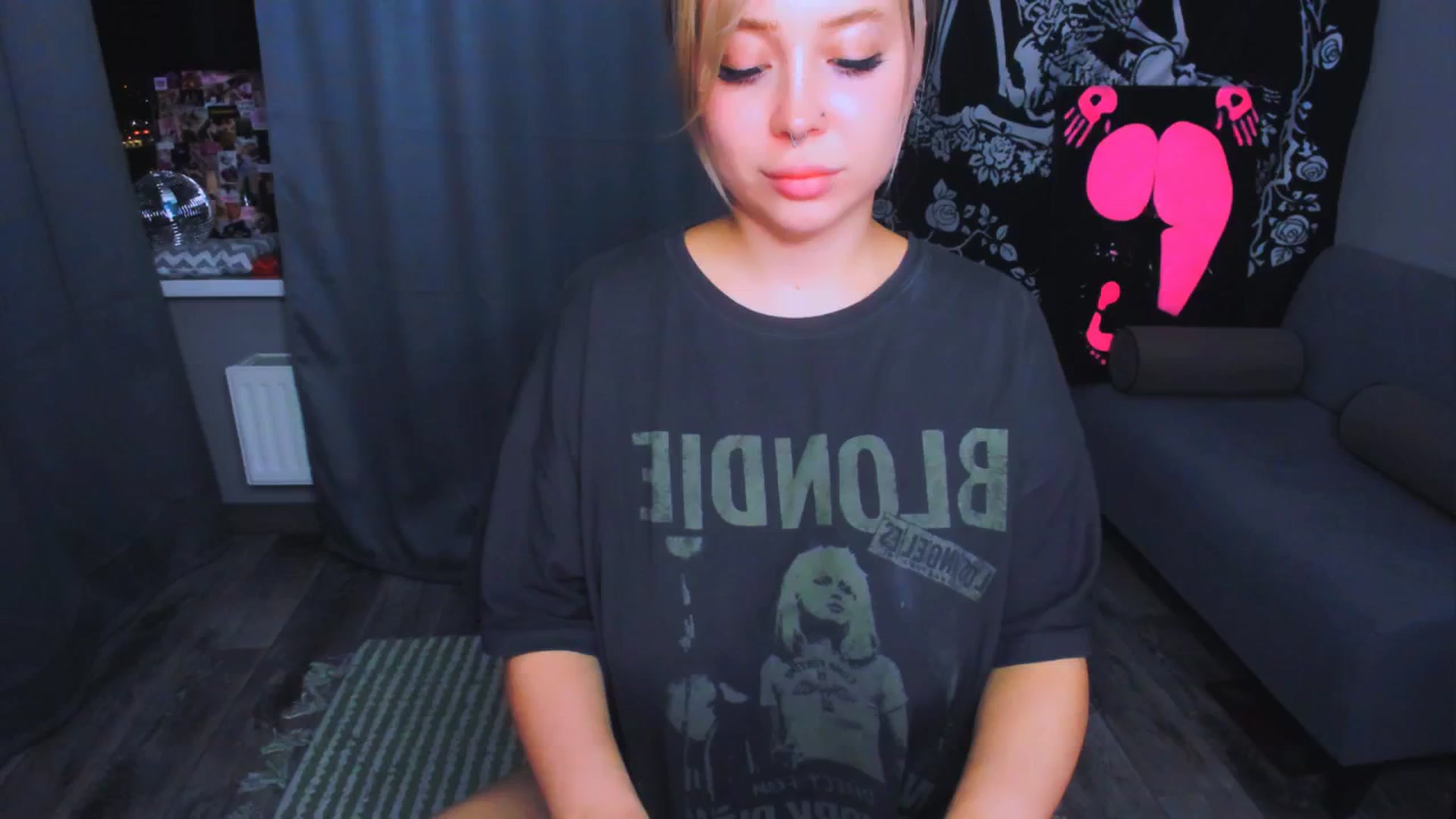 MonaLauu video thumbnail